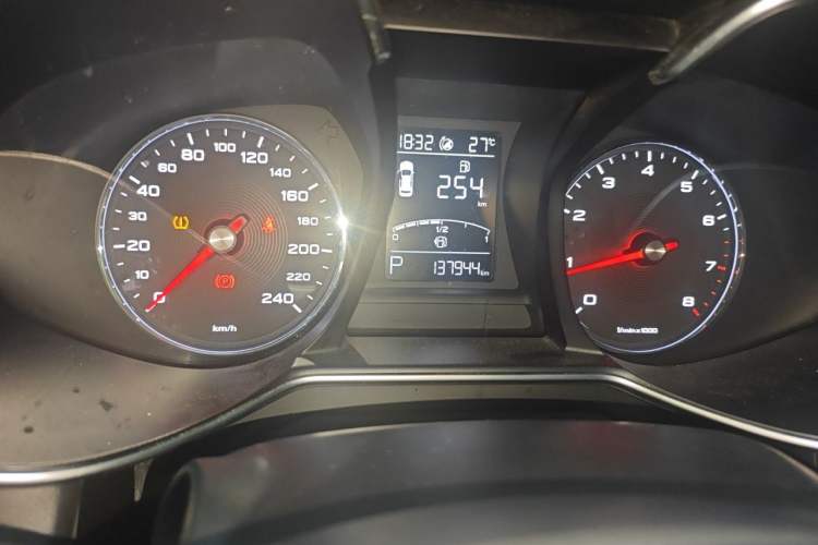 Used MG 6 2017 20T Automatic Luxury Smart Connect Version China V Standard Odometer Close Up