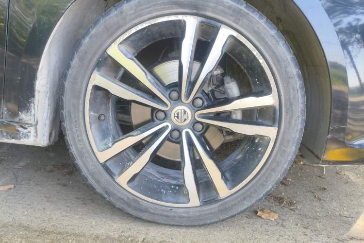 Used MG 6 2017 20T Automatic Trophy Prestige Internet Edition China V Standard Right Front Wheel Hub