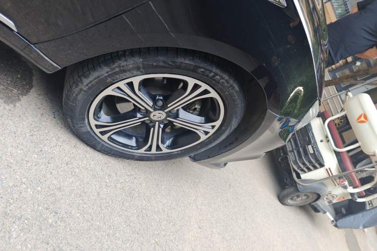 Used MG 6 2017 20T Automatic Luxury Smart Connect Version China V Standard Right Front Wheel Hub