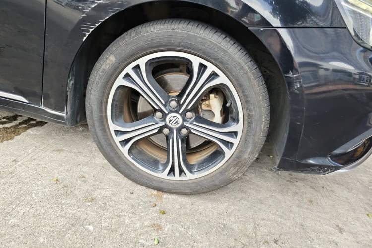 Used MG 6 2017 20T Automatic Luxury Smart Connect Version China V Standard Right Front Wheel Hub