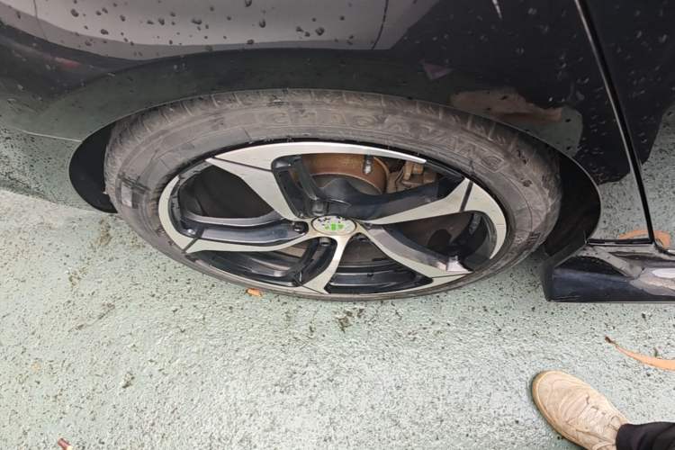 Used MG 6 2017 20T Automatic Trophy Prestige Internet Edition China V Standard Right Rear Wheel Hub