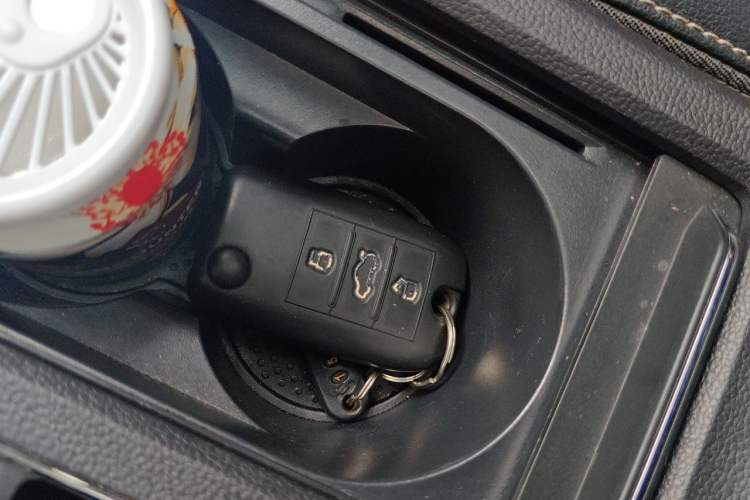 Used MG 6 2017 20T Automatic Luxury Smart Connect Version China V Standard Vehicle Key