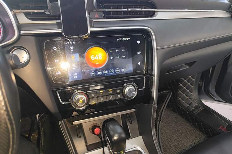 Used MG 6 2017 20T Automatic Luxury Smart Connect Version China V Standard Audio And AC Panel