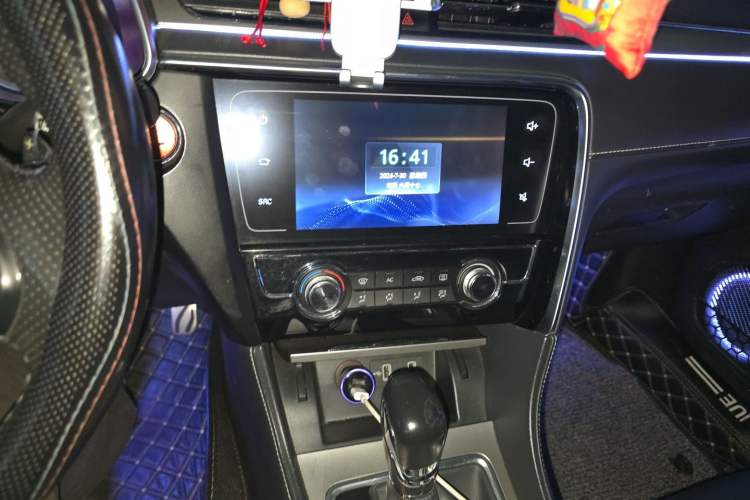 Used MG 6 2017 20T Automatic Luxury Smart Connect Version China V Standard Audio And AC Panel