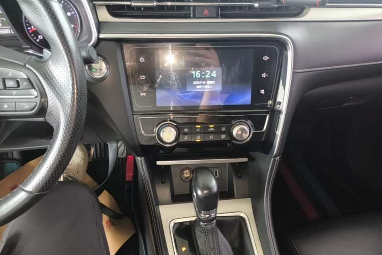 Used MG 6 2017 20T Automatic Luxury Smart Connect Version China V Standard Audio And AC Panel