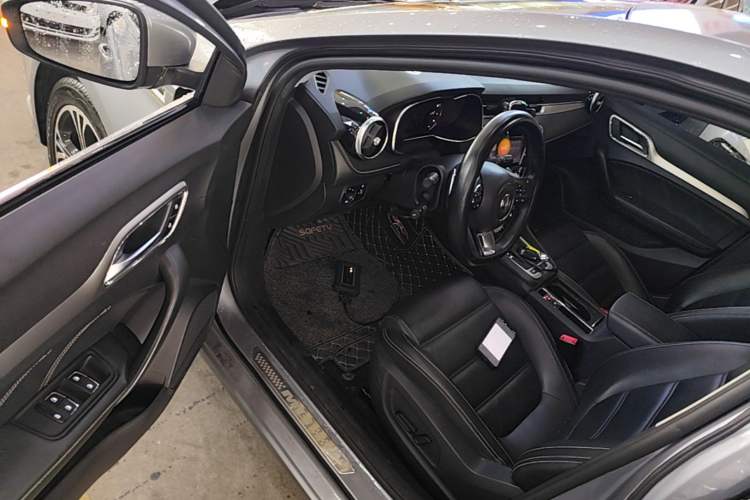 Used MG 6 2017 20T Automatic Luxury Smart Connect Version China V Standard Driver Seat