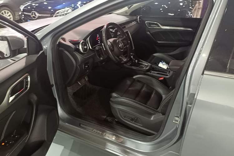 Used MG 6 2017 20T Automatic Luxury Smart Connect Version China V Standard Driver Seat