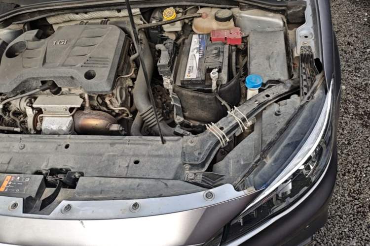 Used MG 6 2017 20T Manual Luxury Smart Connect Version China V Standard Engine Bay Left