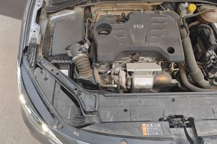Used MG 6 2017 20T Automatic Luxury Smart Connect Version China V Standard Engine Bay Right