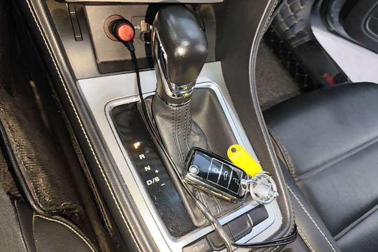 Used MG 6 2017 20T Automatic Luxury Smart Connect Version China V Standard Gear Lever