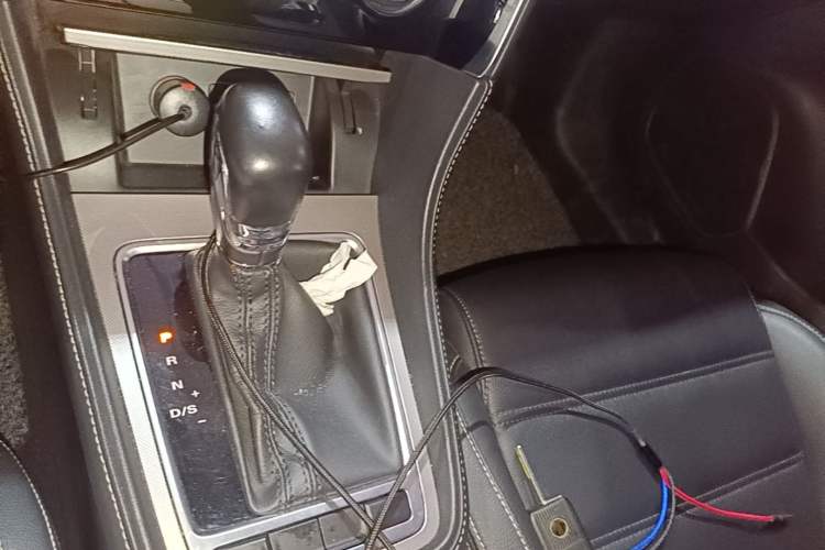 Used MG 6 2017 20T Automatic Luxury Smart Connect Version China V Standard Gear Lever