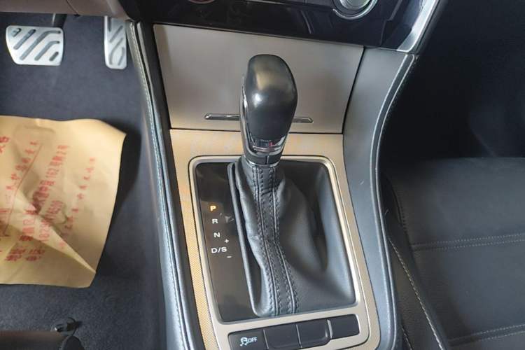 Used MG 6 2017 20T Automatic Luxury Smart Connect Version China V Standard Gear Lever