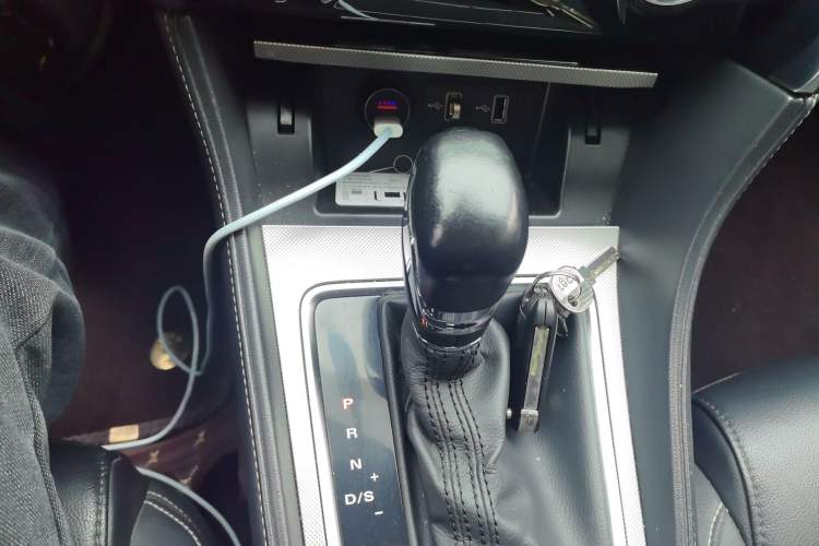 Used MG 6 2017 20T Automatic Luxury Smart Connect Version China V Standard Gear Lever