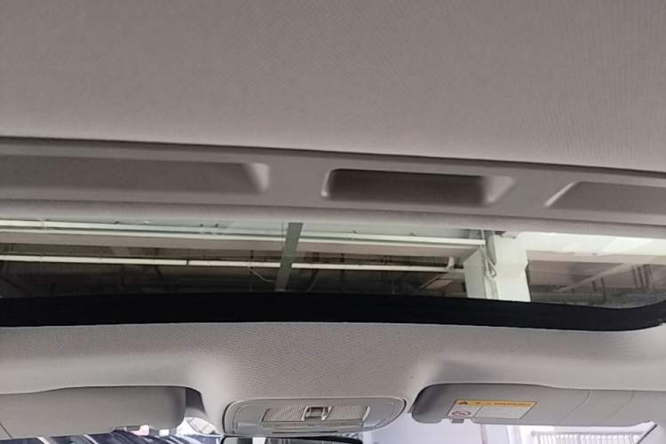 Used MG 6 2017 20T Automatic Luxury Smart Connect Version China V Standard Headliner