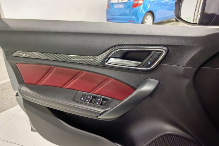 Used MG 6 2017 20T Automatic Trophy Prestige Internet Edition China V Standard Interior 5