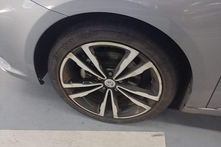 Used MG 6 2017 20T Automatic Trophy Prestige Internet Edition China V Standard Left Front Wheel Hub