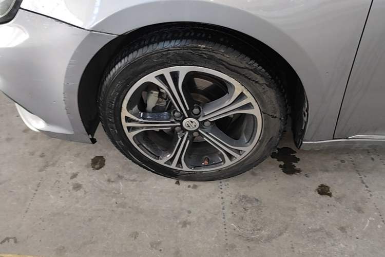 Used MG 6 2017 20T Automatic Luxury Smart Connect Version China V Standard Left Front Wheel Hub