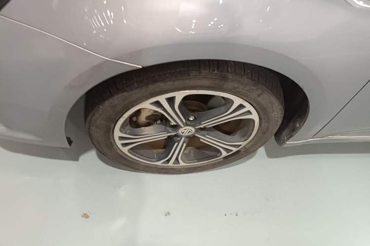 Used MG 6 2017 20T Automatic Luxury Smart Connect Version China V Standard Left Front Wheel Hub