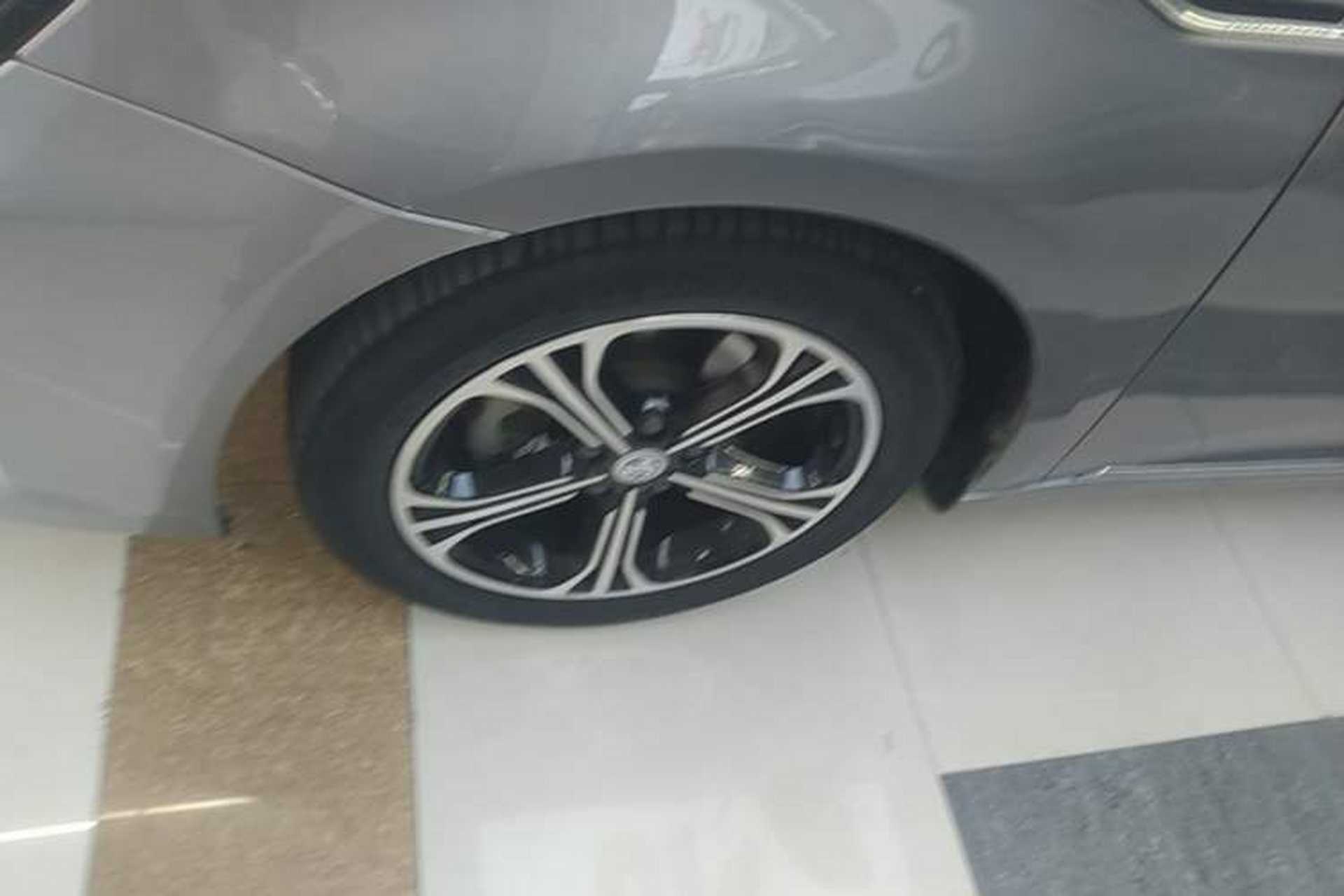Used MG 6 2017 20T Automatic Luxury Smart Connect Version China V Standard Left Front Wheel Hub