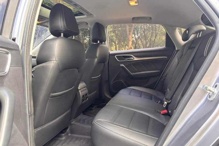 Used MG 6 2017 20T Automatic Luxury Smart Connect Version China V Standard Left Rear Seat