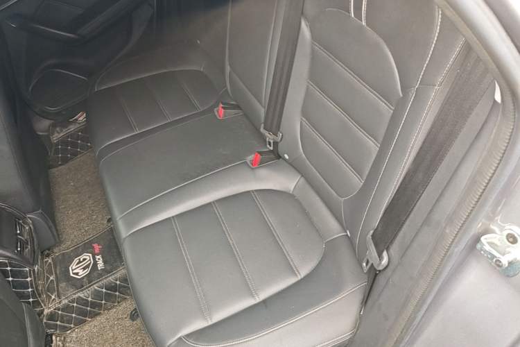Used MG 6 2017 20T Manual Luxury Smart Connect Version China V Standard Left Rear Seat