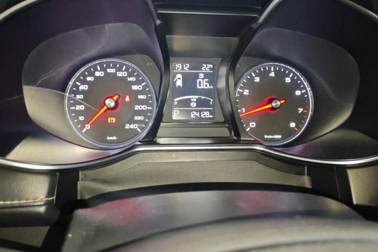 Used MG 6 2017 20T Automatic Luxury Smart Connect Version China V Standard Odometer Close Up