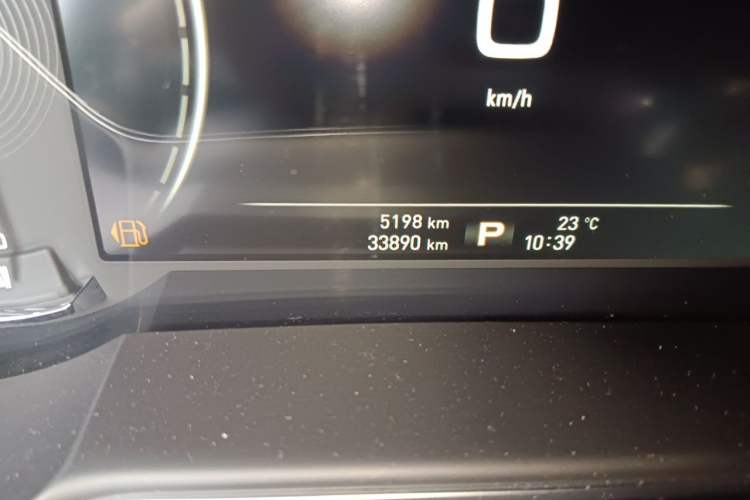 Used MG 6 2017 20T Automatic Trophy Prestige Internet Edition China V Standard Odometer Close Up