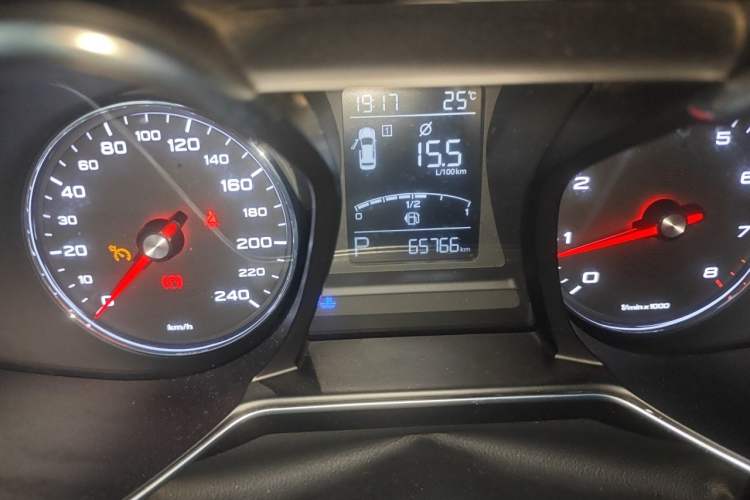 Used MG 6 2017 20T Automatic Luxury Smart Connect Version China V Standard Odometer Close Up
