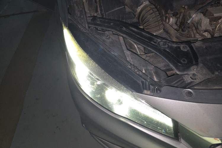 Used MG 6 2017 20T Automatic Luxury Smart Connect Version China V Standard Right Front Headlight