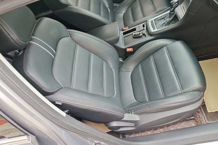 Used MG 6 2017 20T Automatic Luxury Smart Connect Version China V Standard Right Front Seat