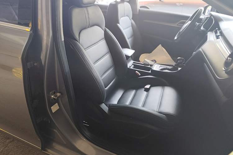 Used MG 6 2017 20T Automatic Luxury Smart Connect Version China V Standard Right Front Seat