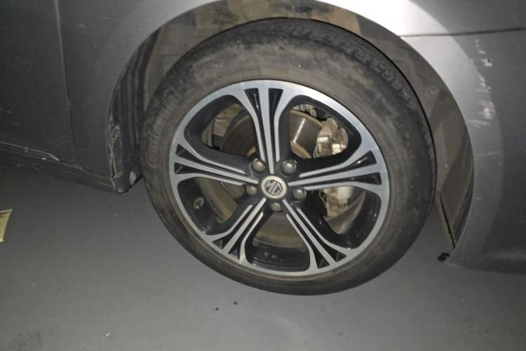 Used MG 6 2017 20T Automatic Luxury Smart Connect Version China V Standard Right Front Wheel Hub