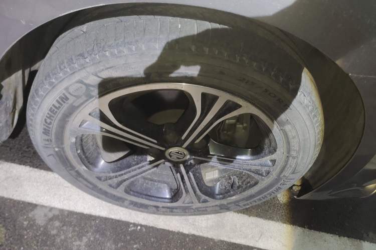 Used MG 6 2017 20T Manual Luxury Smart Connect Version China V Standard Right Front Wheel Hub