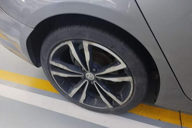 Used MG 6 2017 20T Automatic Trophy Prestige Internet Edition China V Standard Right Rear Wheel Hub
