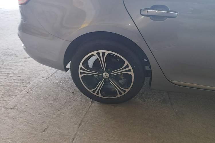 Used MG 6 2017 20T Automatic Luxury Smart Connect Version China V Standard Right Rear Wheel Hub