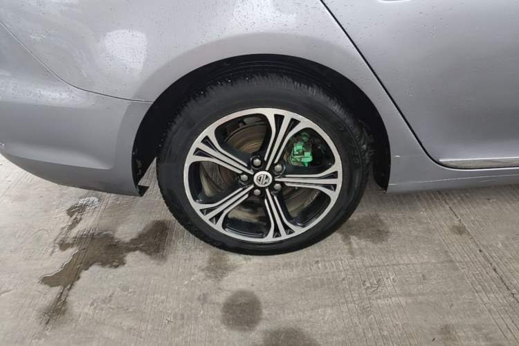 Used MG 6 2017 20T Automatic Luxury Smart Connect Version China V Standard Right Rear Wheel Hub