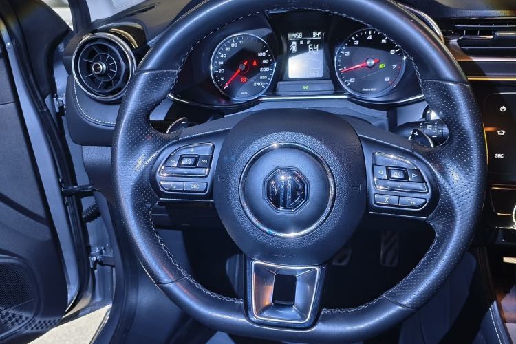 Used MG 6 2017 20T Automatic Luxury Smart Connect Version China V Standard Steering Wheel