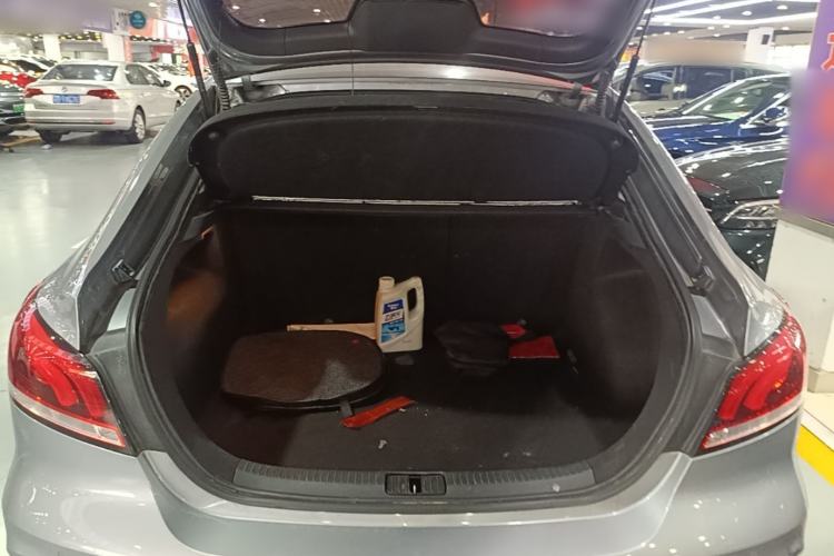 Used MG 6 2017 20T Automatic Luxury Smart Connect Version China V Standard Trunk