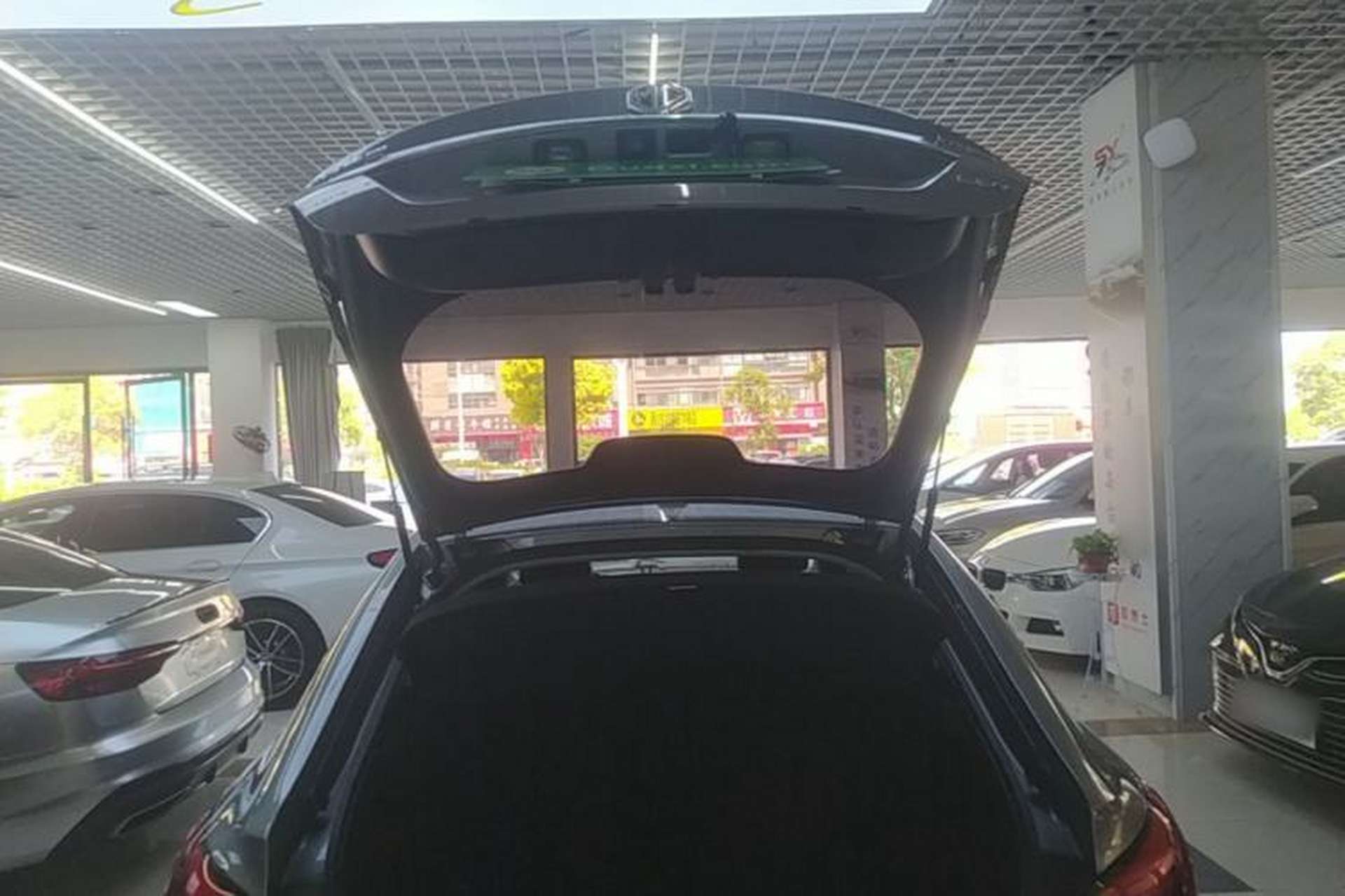 Used MG 6 2017 20T Automatic Luxury Smart Connect Version China V Standard Trunk