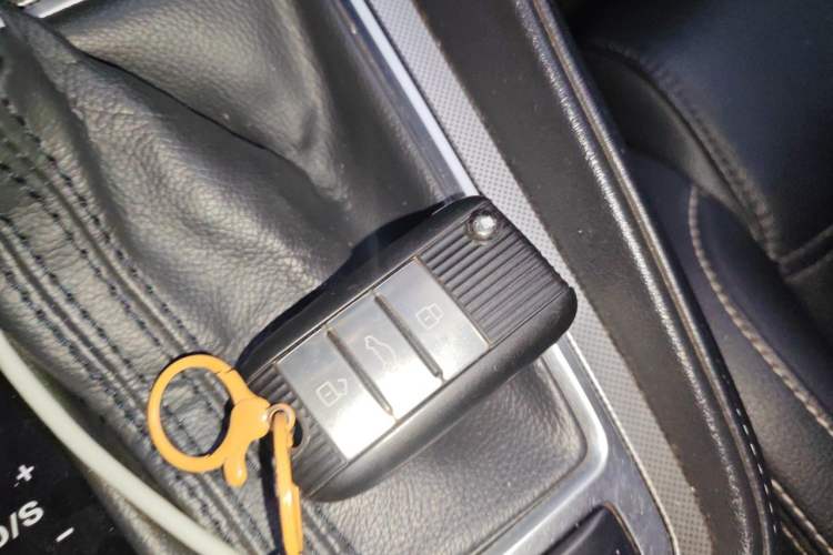 Used MG 6 2017 20T Automatic Luxury Smart Connect Version China V Standard Vehicle Key