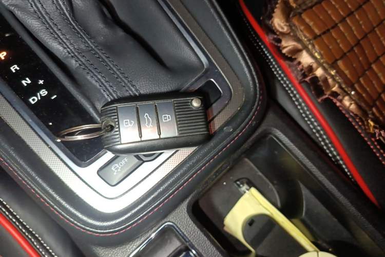 Used MG 6 2017 20T Automatic Elite Smart Connect Version China V Standard Vehicle Key