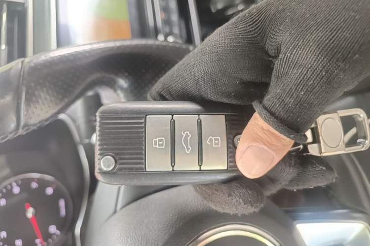 Used MG 6 2017 20T Automatic Luxury Smart Connect Version China V Standard Vehicle Key
