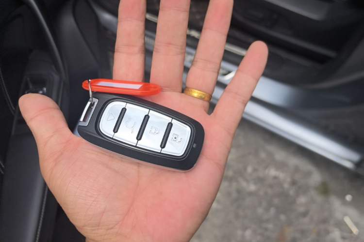 Used MG 6 2017 20T Automatic Luxury Smart Connect Version China V Standard Vehicle Key
