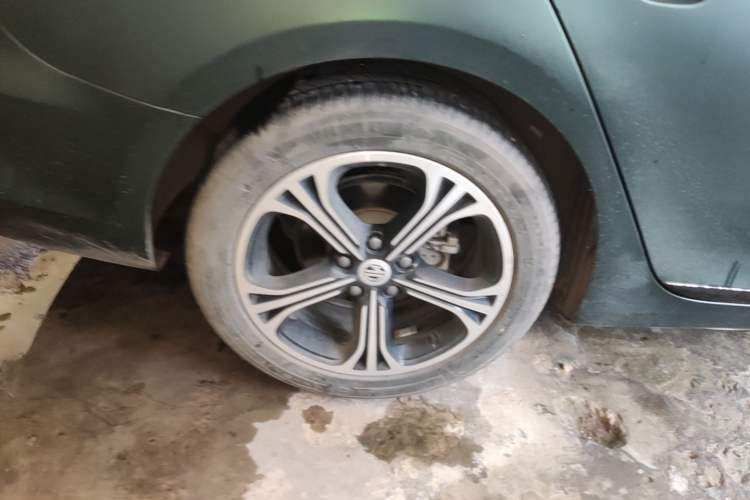 Used MG 6 2017 20T Automatic Luxury Smart Connect Version China V Standard Right Rear Wheel Hub