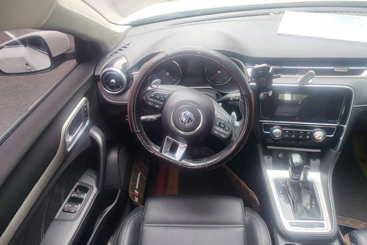 Used MG 6 2017 20T Automatic Luxury Smart Connect Version China V Standard Steering Wheel