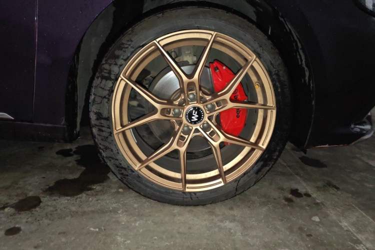 Used MG 6 2017 20T Automatic Trophy Prestige Internet Edition China V Standard Right Front Wheel Hub