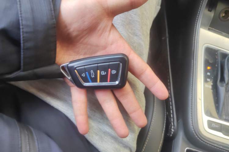 Used MG 6 2017 20T Automatic Luxury Smart Connect Version China V Standard Vehicle Key