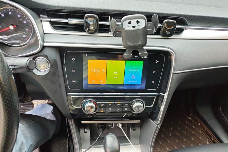Used MG 6 2017 20T Automatic Luxury Smart Connect Version China V Standard Audio And AC Panel