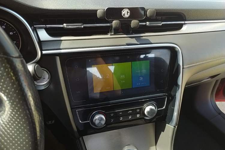 Used MG 6 2017 20T Automatic Luxury Smart Connect Version China V Standard Audio And AC Panel