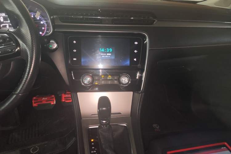 Used MG 6 2017 20T Automatic Luxury Smart Connect Version China V Standard Audio And AC Panel